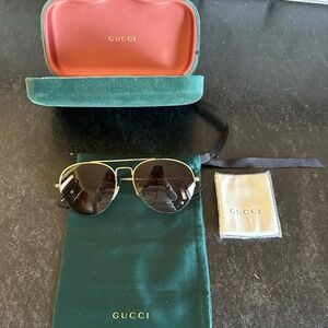 Gucci Aviator Sunglasses - Gold Tone